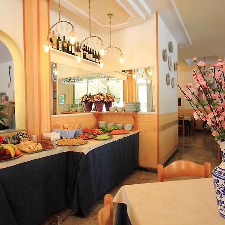 Hotel Moby Dick ริมินี ภายนอก รูปภาพ
